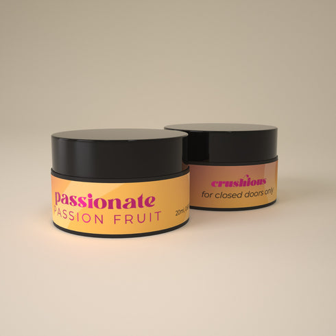 Lumanare pentru masaj cu feromoni, CRUSHIOUS Passionate, cu aroma de Fructul Pasiunii, 20 ml